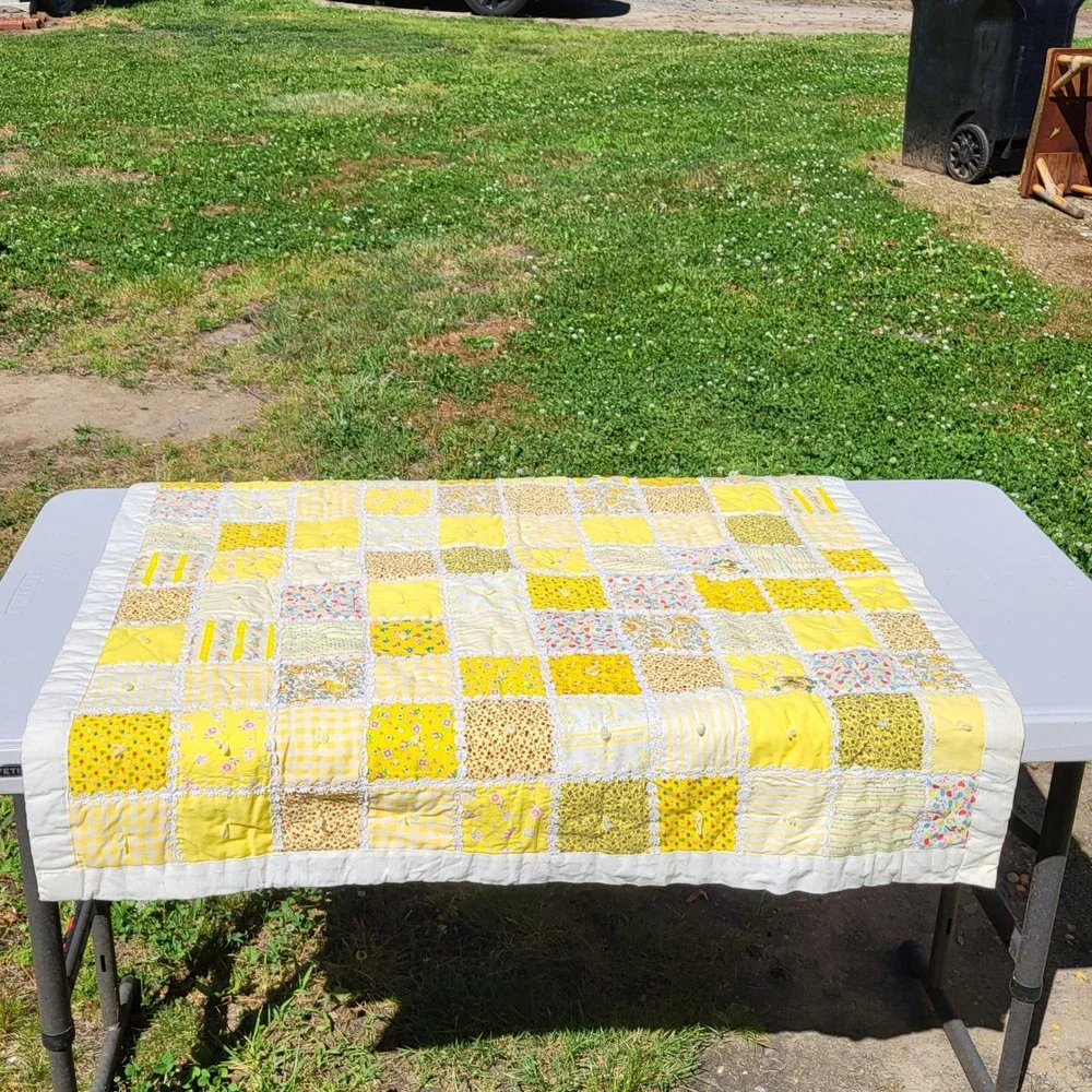 N/A cheerful yellow